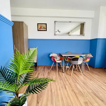 Apartment And Sea View Summerland Navodari